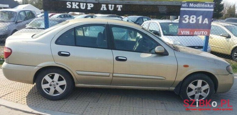 2005' Nissan Almera photo #1