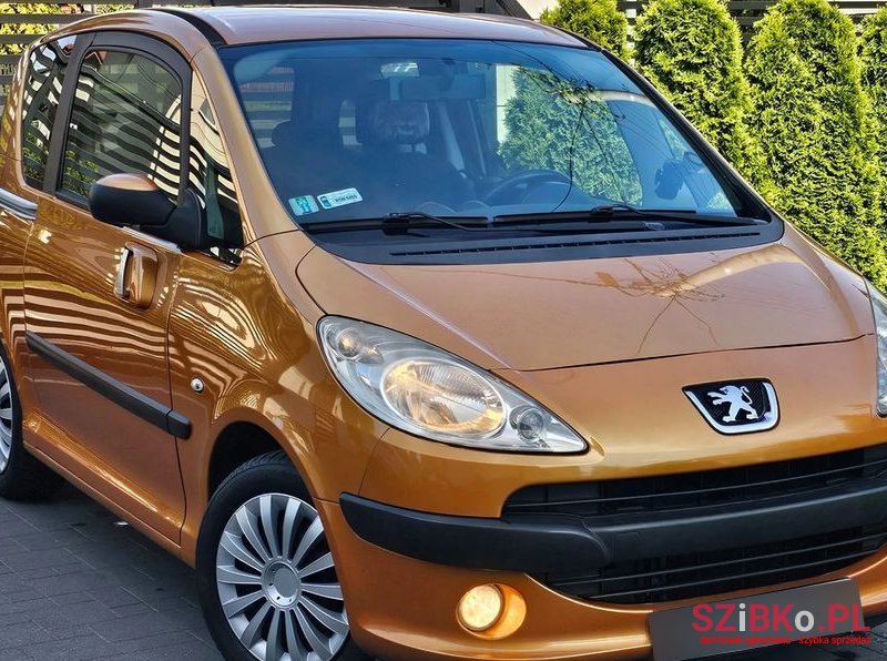 2006' Peugeot 1007 1.4 Hdi Happy photo #1