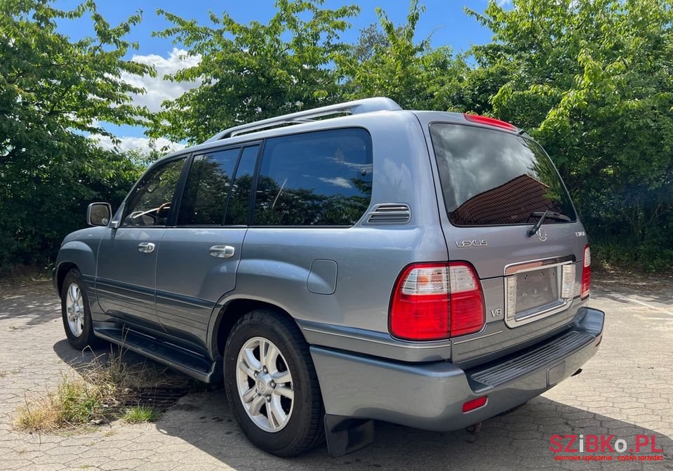 2003' Lexus LX photo #3