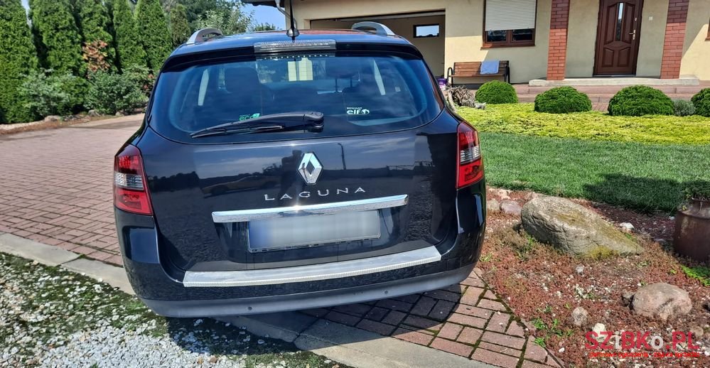 2010' Renault Laguna photo #4