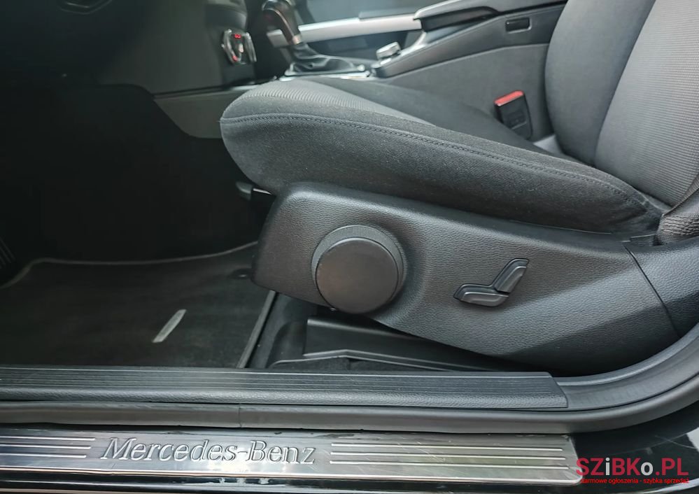 2011' Mercedes-Benz GLK 250 Cdi photo #5