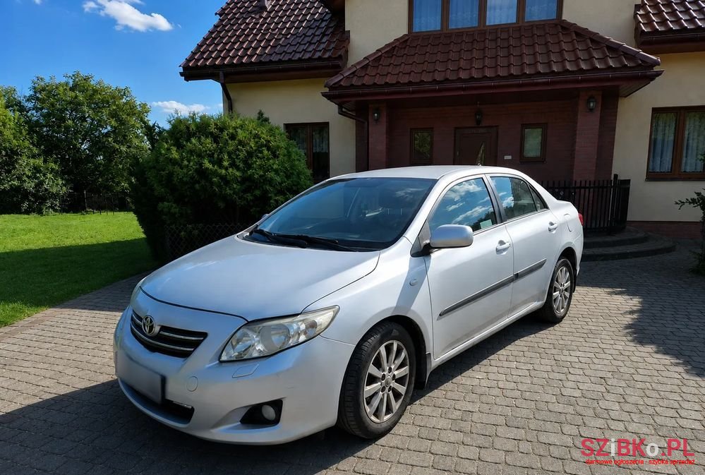 2008' Toyota Corolla 1.4 D-4D Luna photo #1