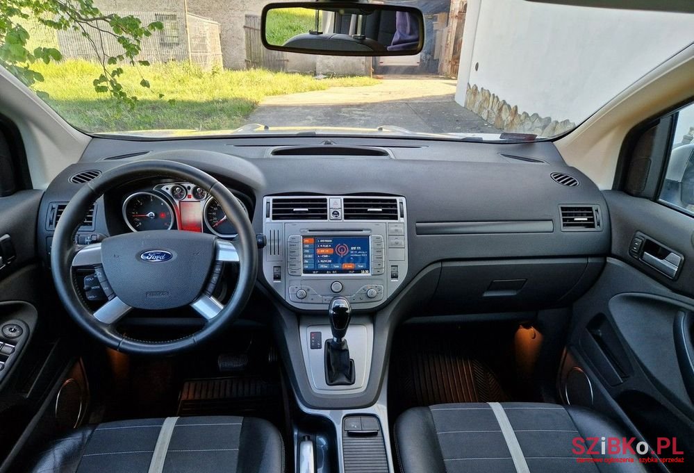 2011' Ford Kuga photo #3