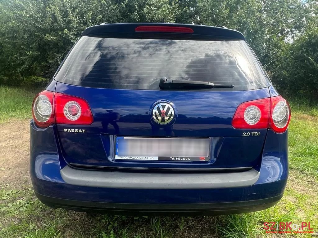 2007' Volkswagen Passat photo #4