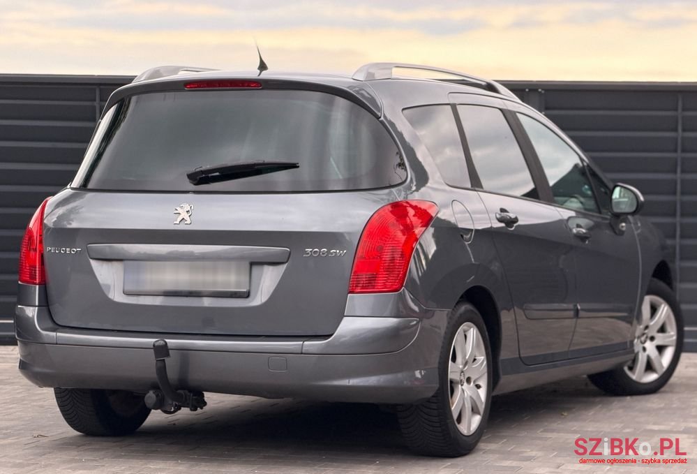 2011' Peugeot 308 photo #6