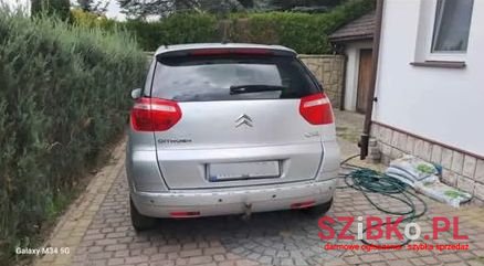 2008' Citroen C4 Picasso photo #2