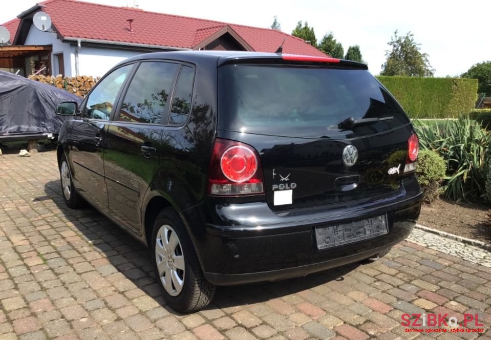2009' Volkswagen Polo photo #6