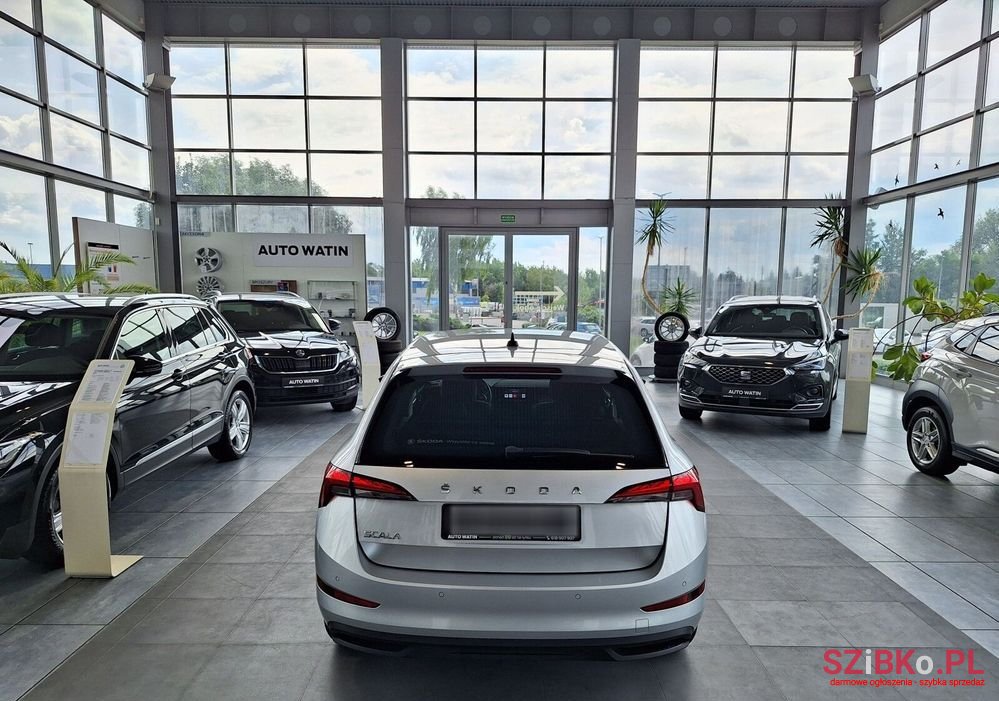 2022' Skoda Scala 1.5 Tsi Ambition photo #6