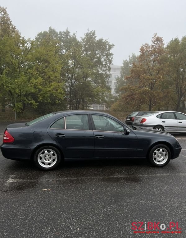 2002' Mercedes-Benz E-Class photo #4