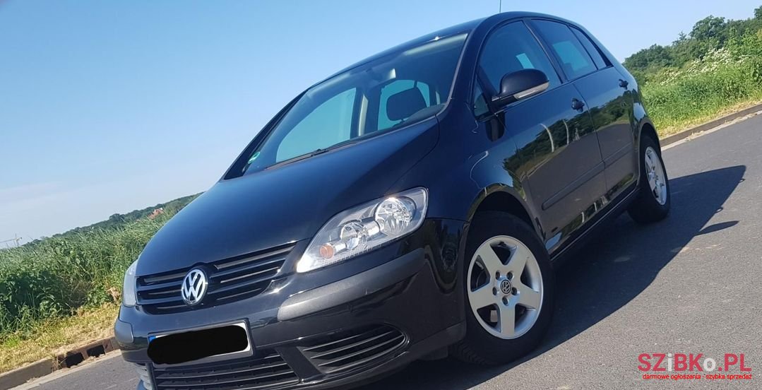 2005' Volkswagen Golf Plus photo #1
