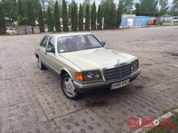 1984' Mercedes-Benz W126 photo #1
