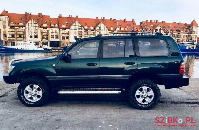2002' Toyota Land Cruiser photo #1