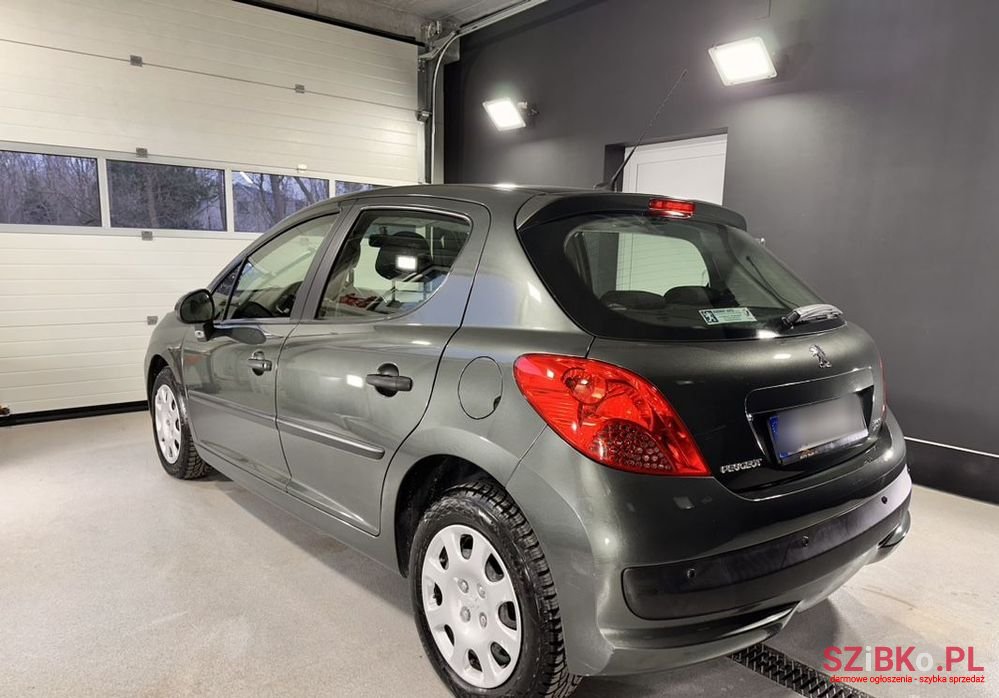2007' Peugeot 207 1.4 Presence photo #1