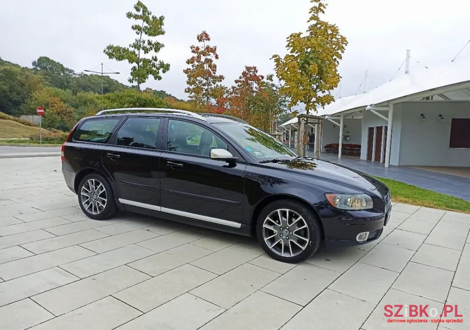 2005' Volvo V50 photo #6