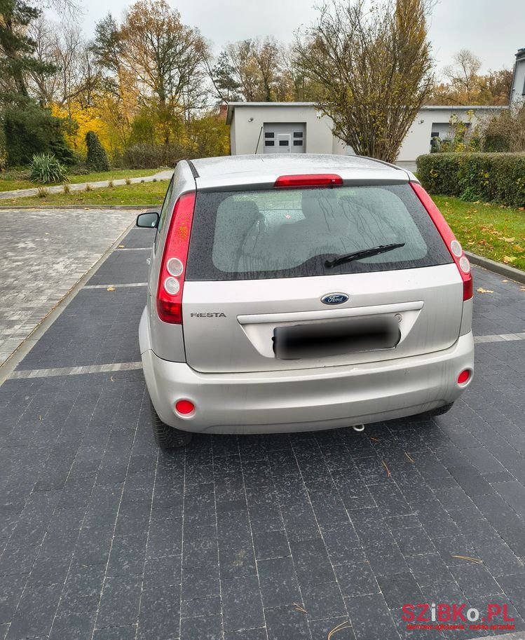 2008' Ford Fiesta photo #2