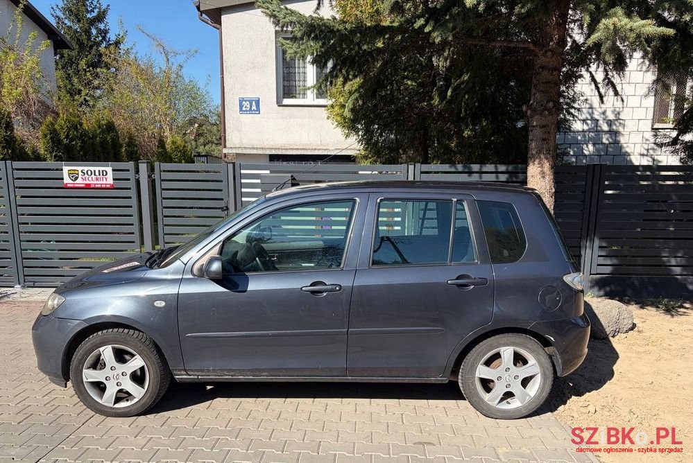 2007' Mazda 2 photo #3