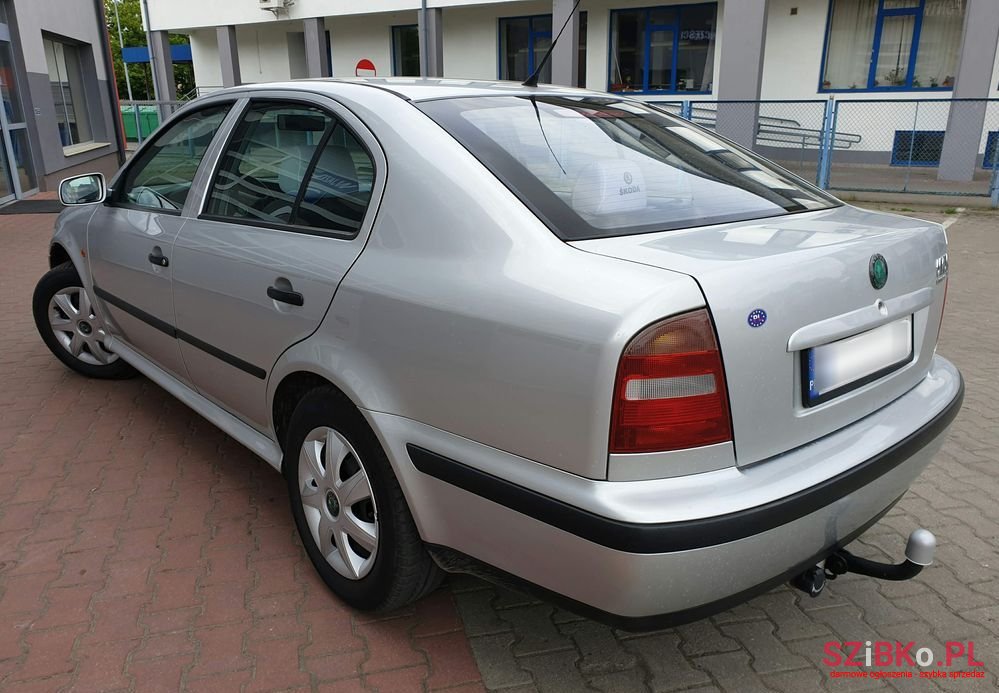 2001' Skoda Octavia 1.6 Classic photo #4
