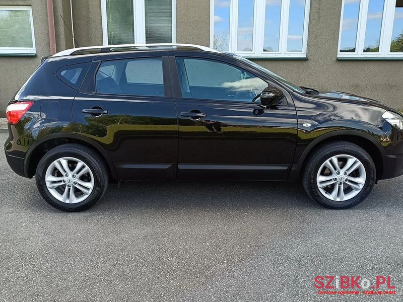 2011' Nissan Qashqai 2.0 Tekna photo #6
