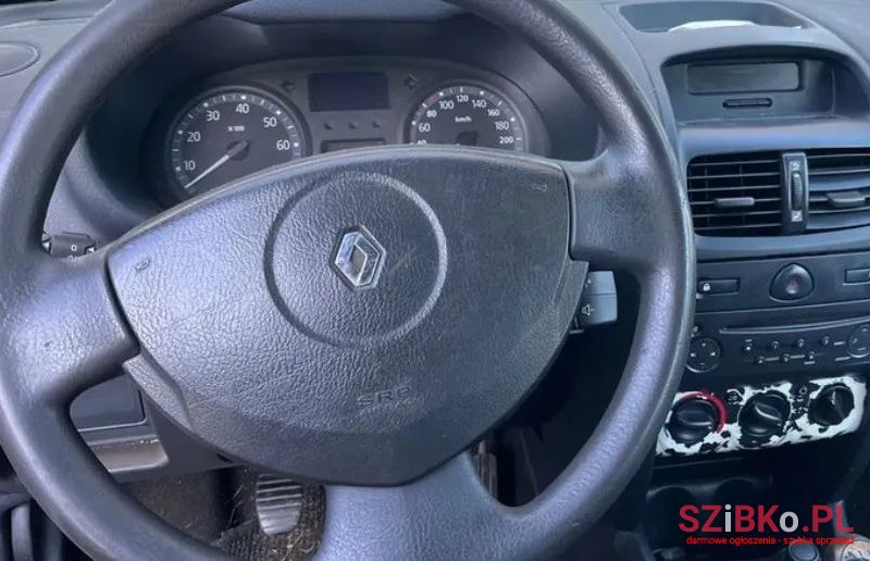 2005' Renault Clio photo #6