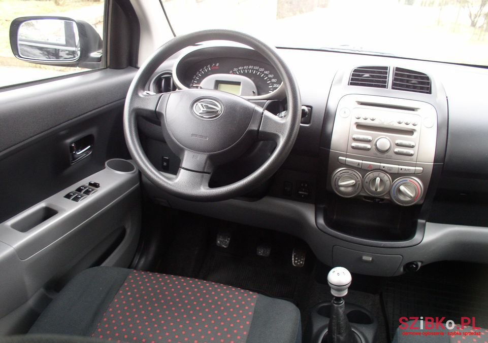 2007' Daihatsu Sirion photo #4