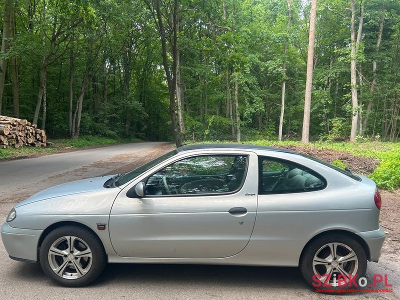 2001' Renault Megane photo #5