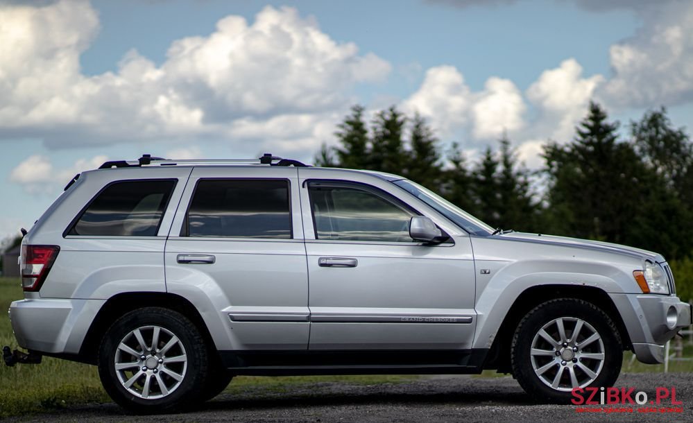 2008' Jeep Grand Cherokee photo #5