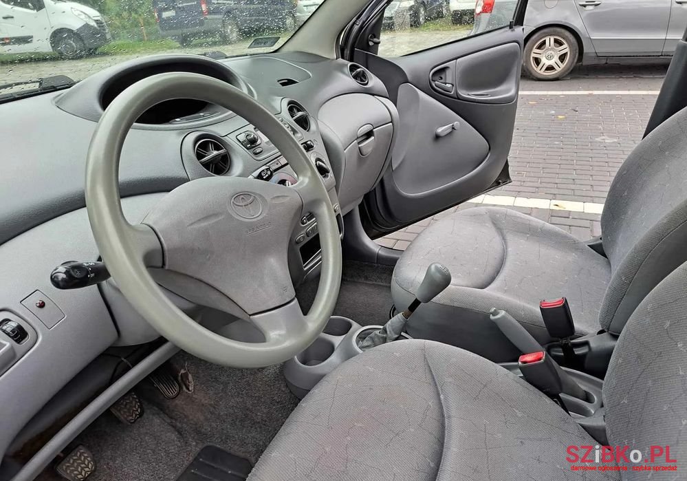 2000' Toyota Yaris 1.0 Base photo #3