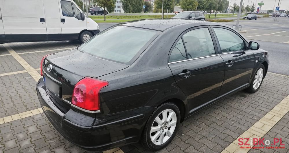 2005' Toyota Avensis 1.8 Vvt-I Sol photo #2