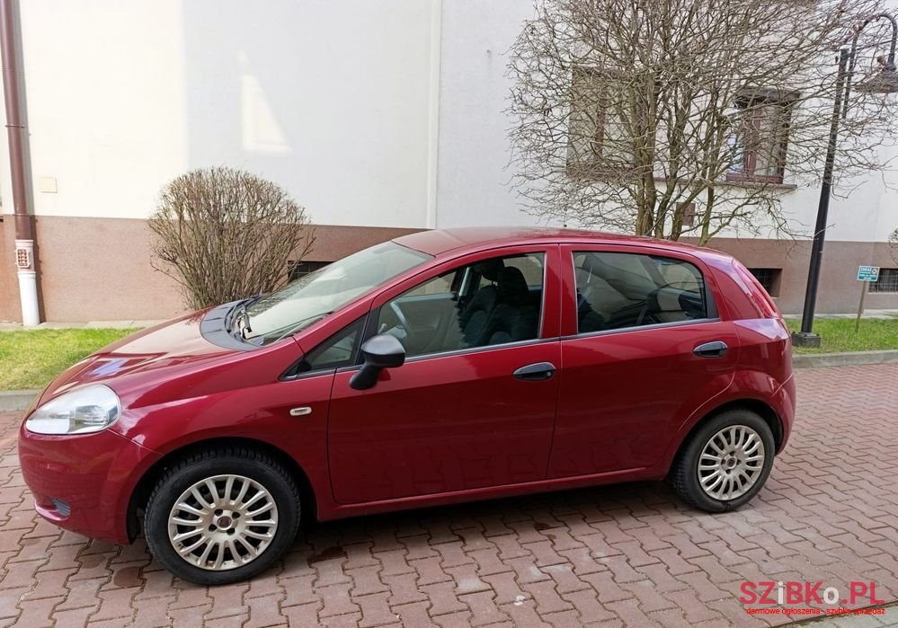 2009' Fiat Grande Punto 1.2 8V Active photo #3
