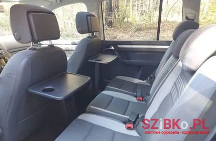 2013' Volkswagen Touran photo #5