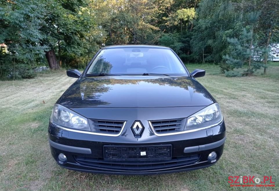 2008' Renault Laguna photo #1
