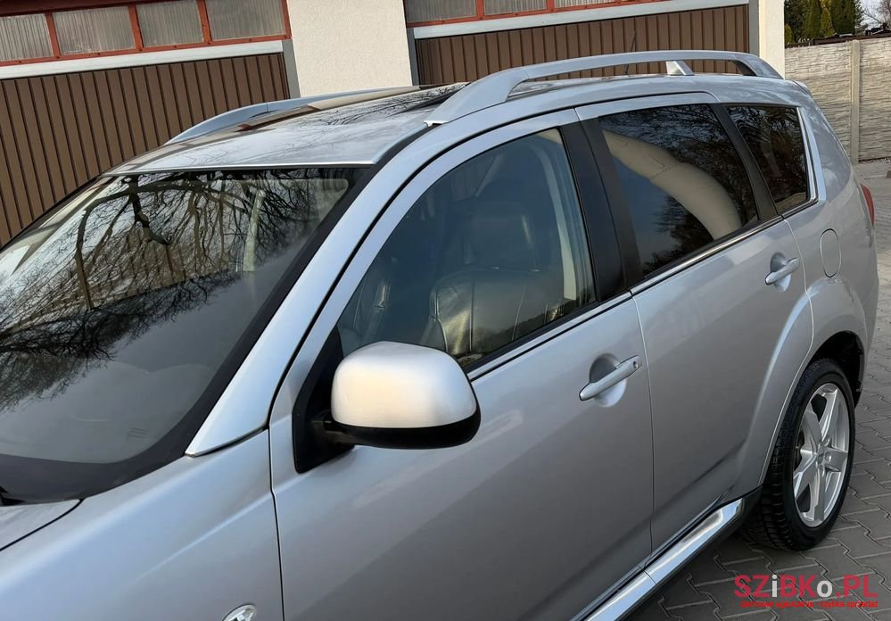 2008' Peugeot 4007 photo #4