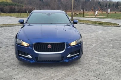 2016' Jaguar XE 2.0 D R-Sport