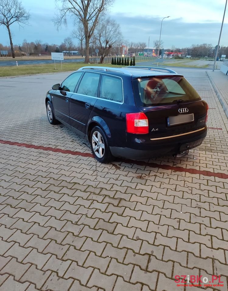 2002' Audi A4 Avant photo #4