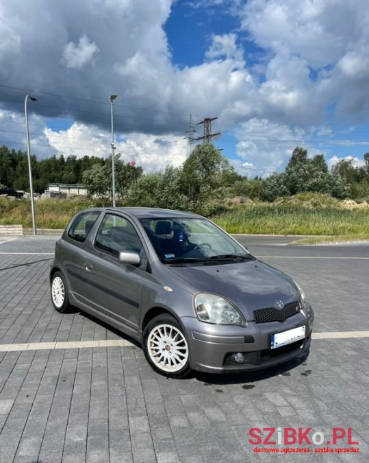2004' Toyota Yaris Sport photo #5
