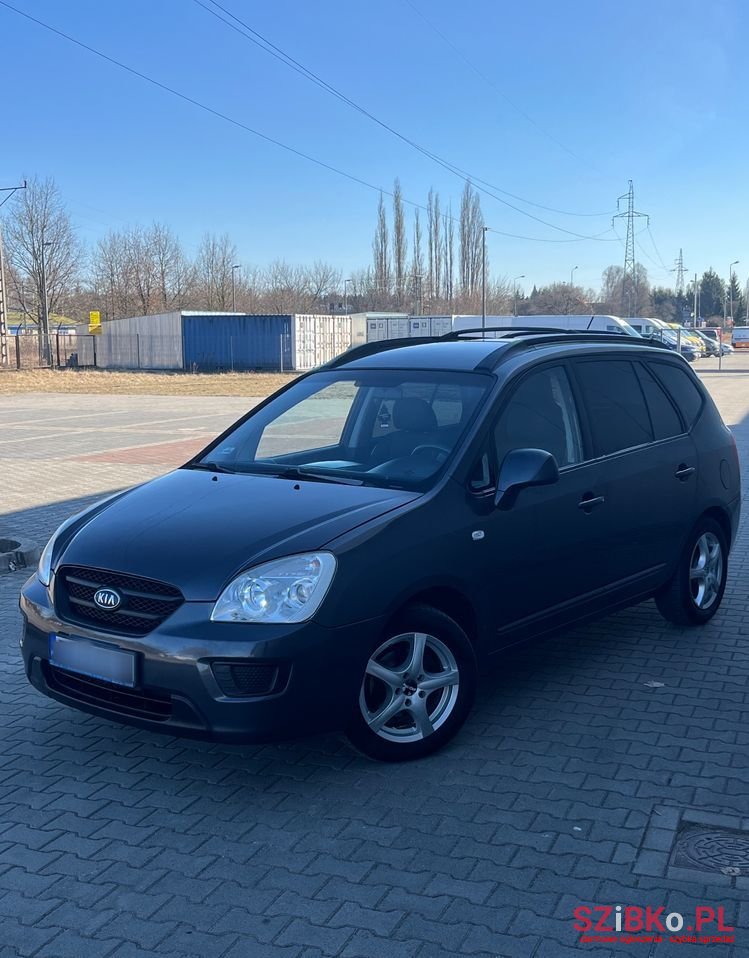 2009' Kia Carens 2.0 Cvvt Lx photo #2