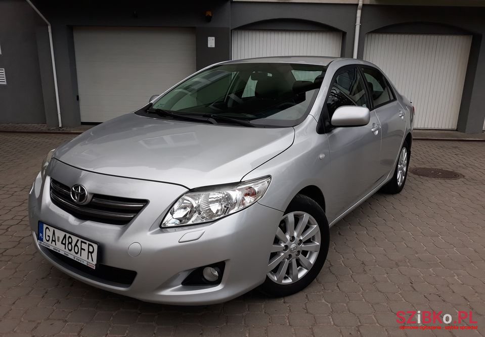 2010' Toyota Corolla photo #1