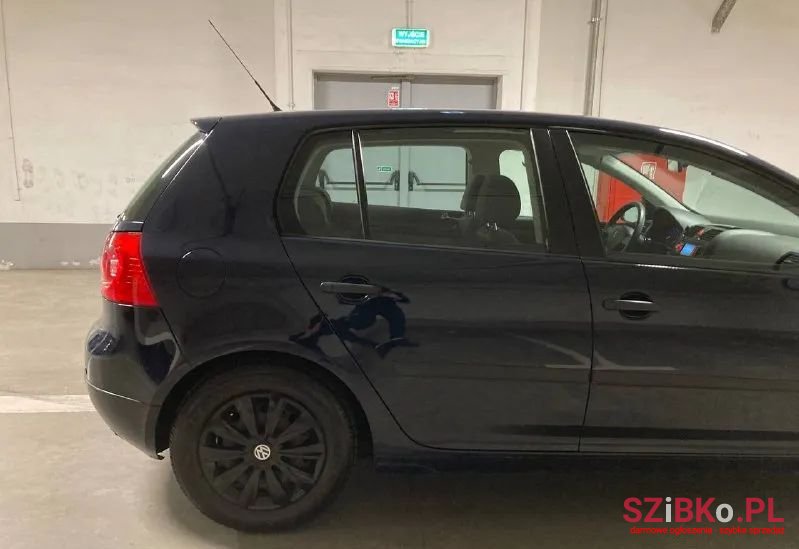 2007' Volkswagen Golf photo #5