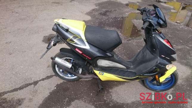 2000' Aprilia photo #1