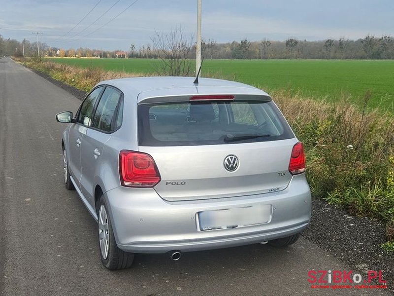 2009' Volkswagen Polo photo #6