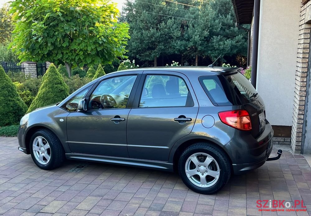 2010' Suzuki SX4 1.6 Premium photo #5