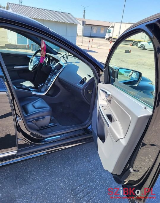 2016' Volvo Xc 60 photo #3