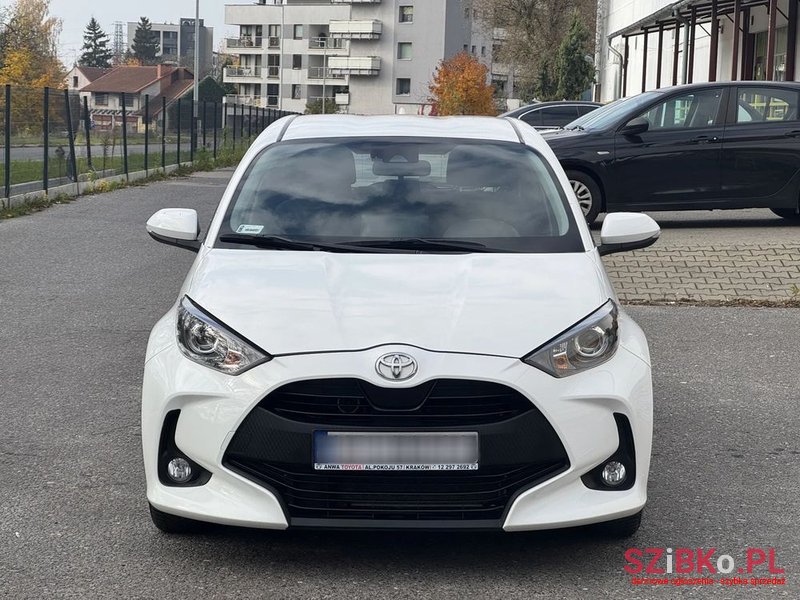 2021' Toyota Yaris 1.5 Comfort photo #2