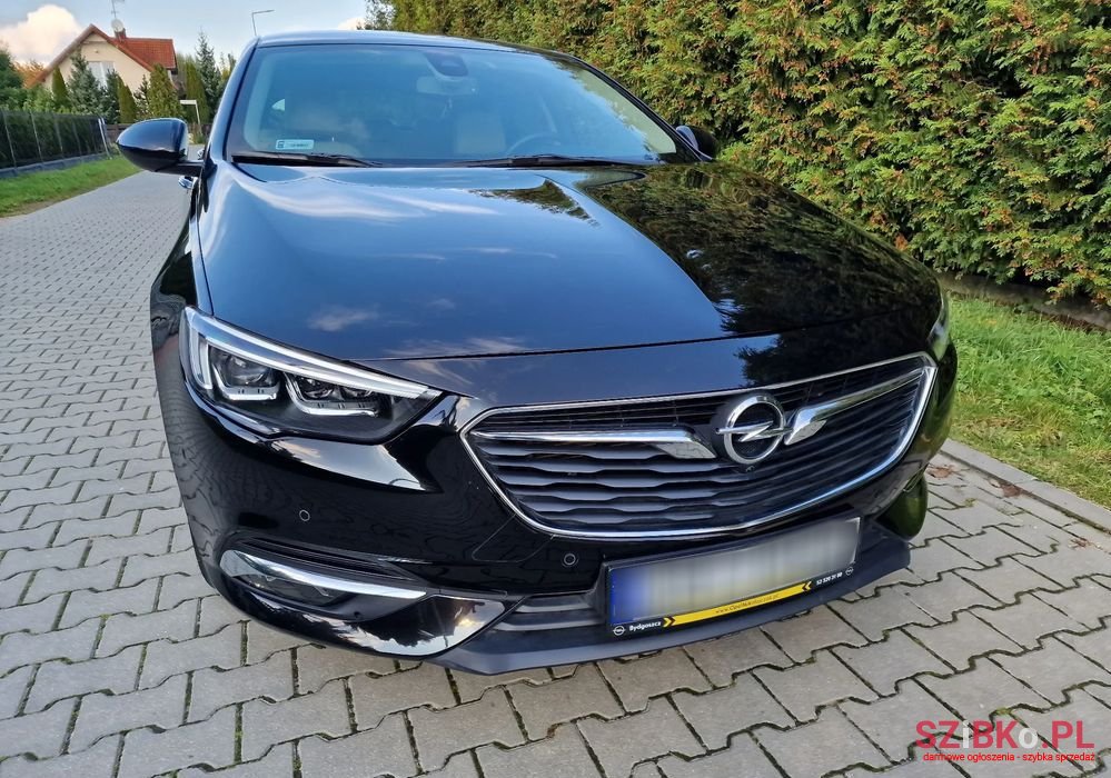 2017' Opel Insignia photo #2