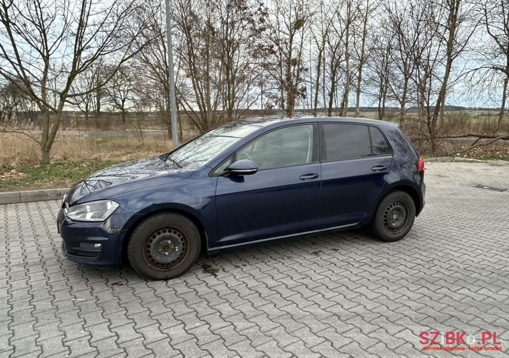 2012' Volkswagen Golf photo #4