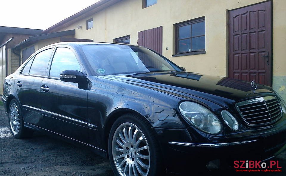 2003' Mercedes-Benz 320 CDI photo #3