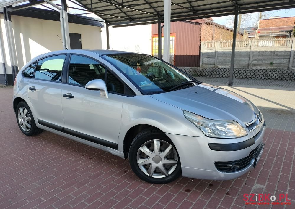 2005' Citroen C4 1.4 16V Style photo #2