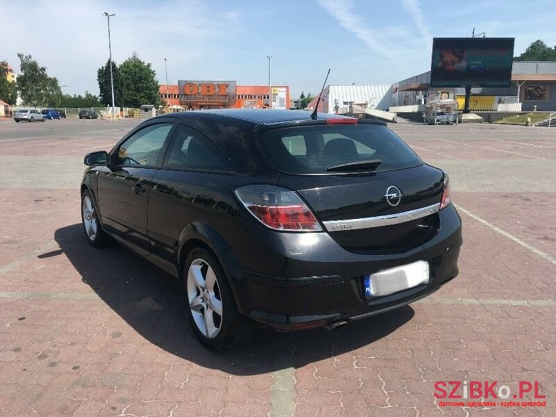 2005' Opel Astra photo #3