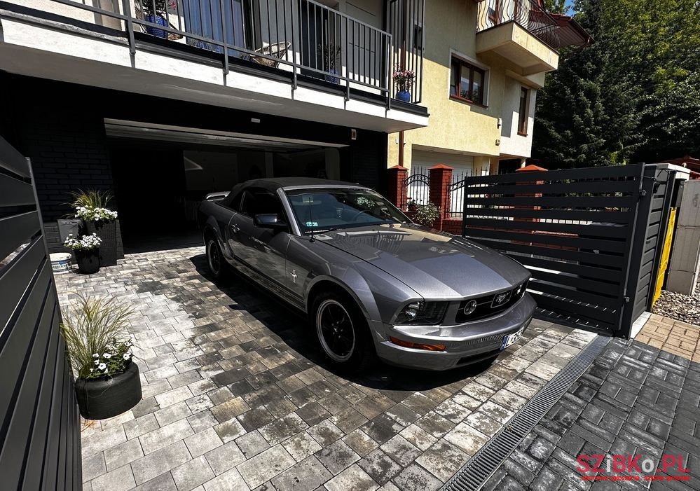 2006' Ford Mustang 4.0 V6 photo #3