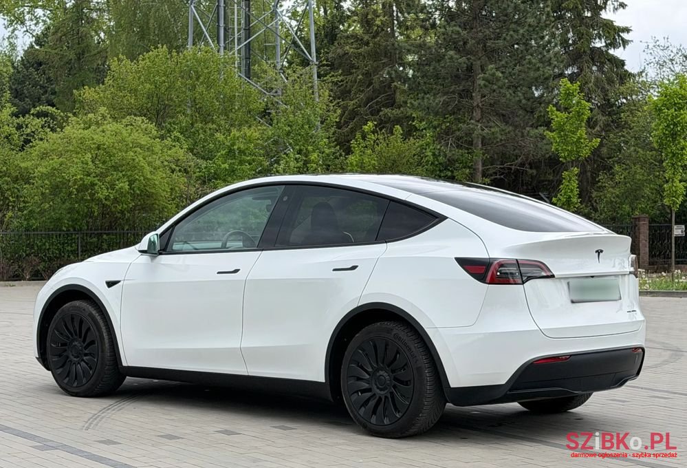 2024' Tesla Model Y photo #5